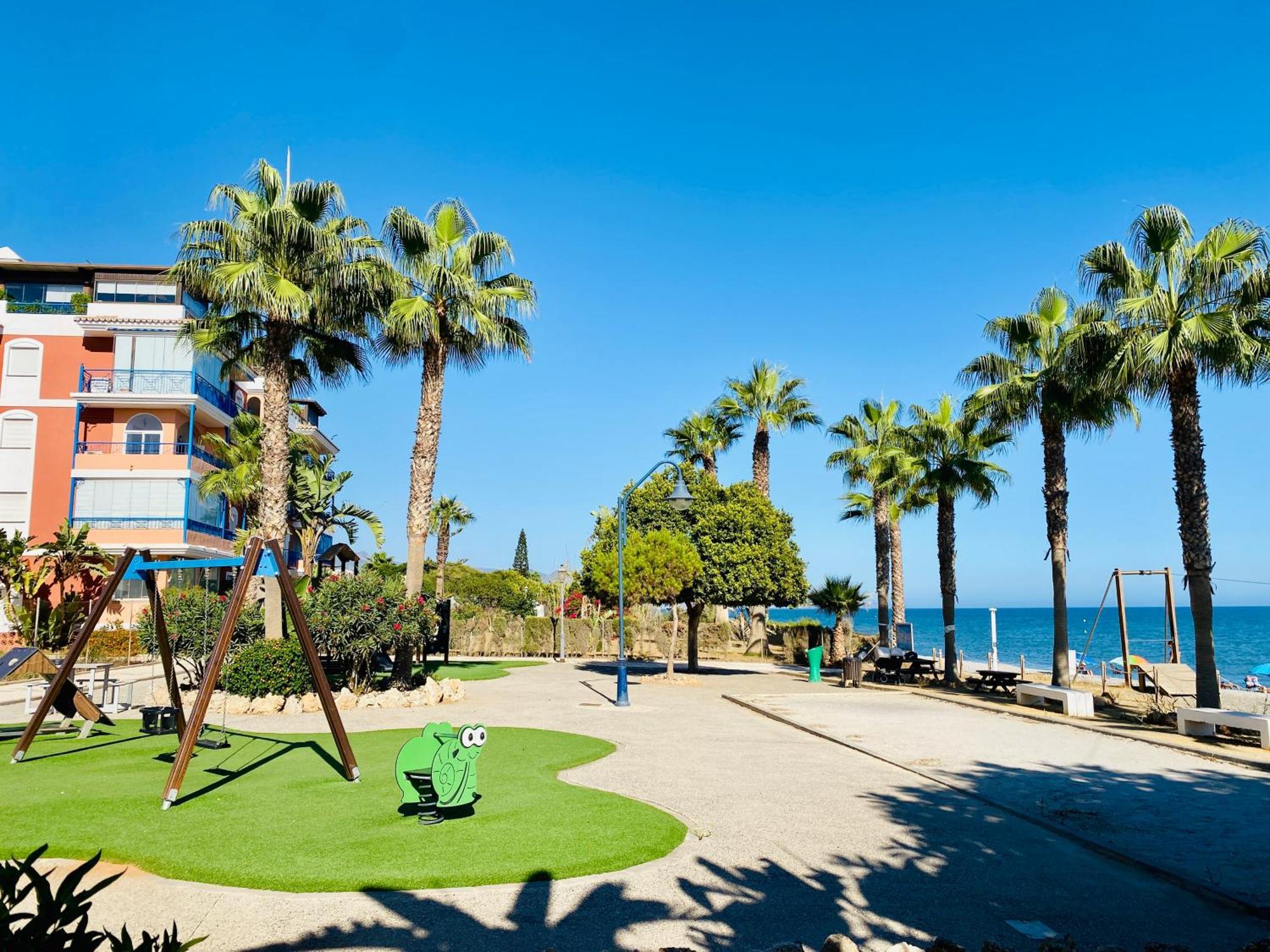 First Line Torrox Costa Apartman Kültér fotó